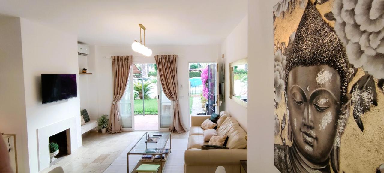 Apartamento Con Jardin Y Piscina En Playa Estepona Exterior photo